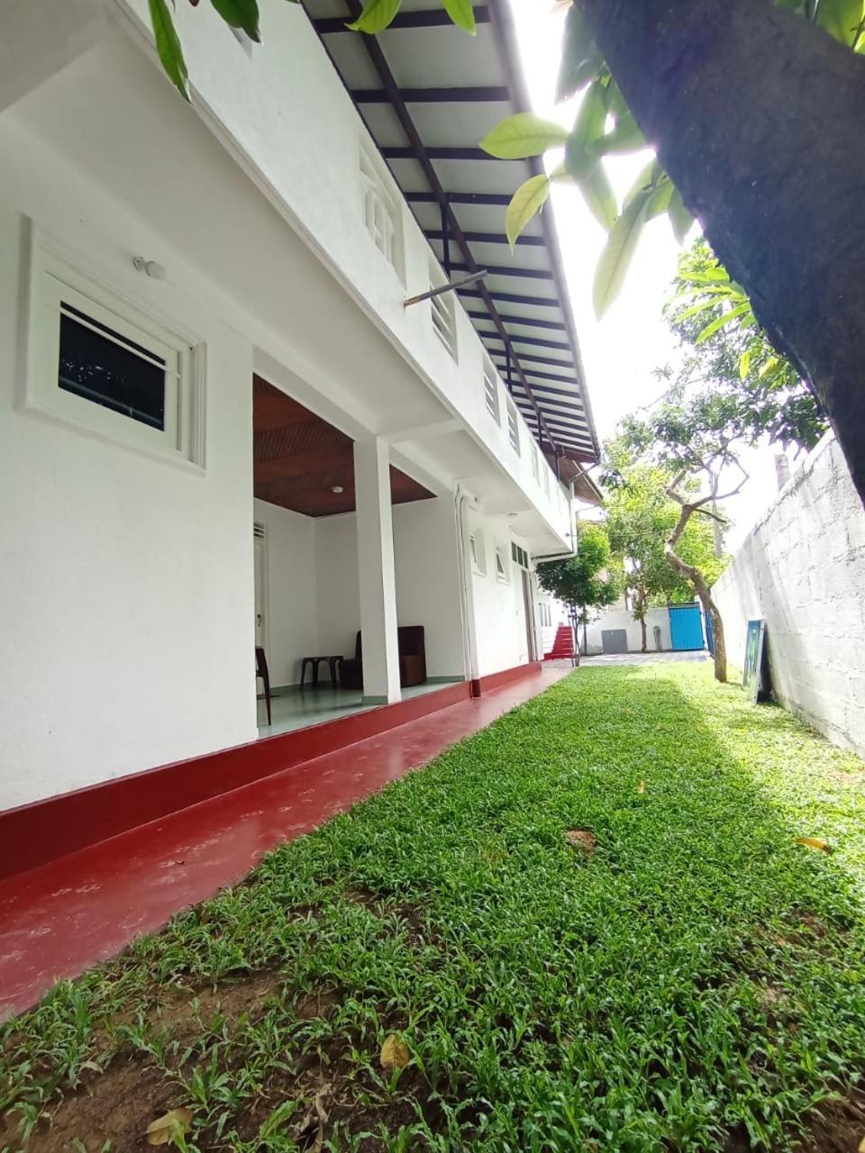 Sihara Rooms & Hostel Matara Exteriör bild